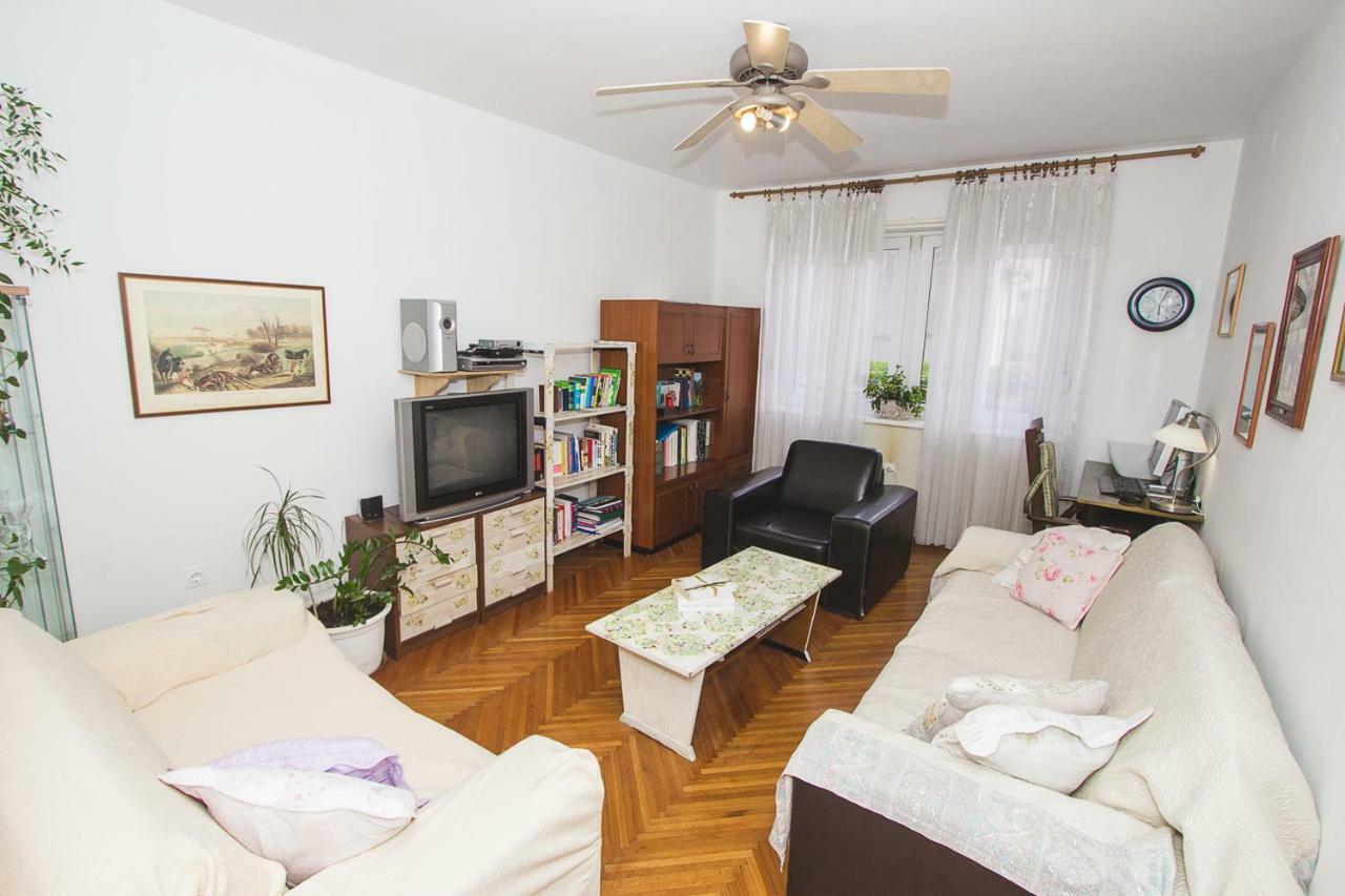 שיבניק Apartment Ema מראה חיצוני תמונה